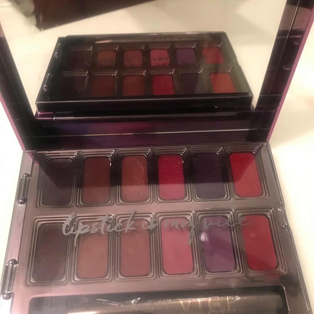 Urban decay lip pallet used/swatched